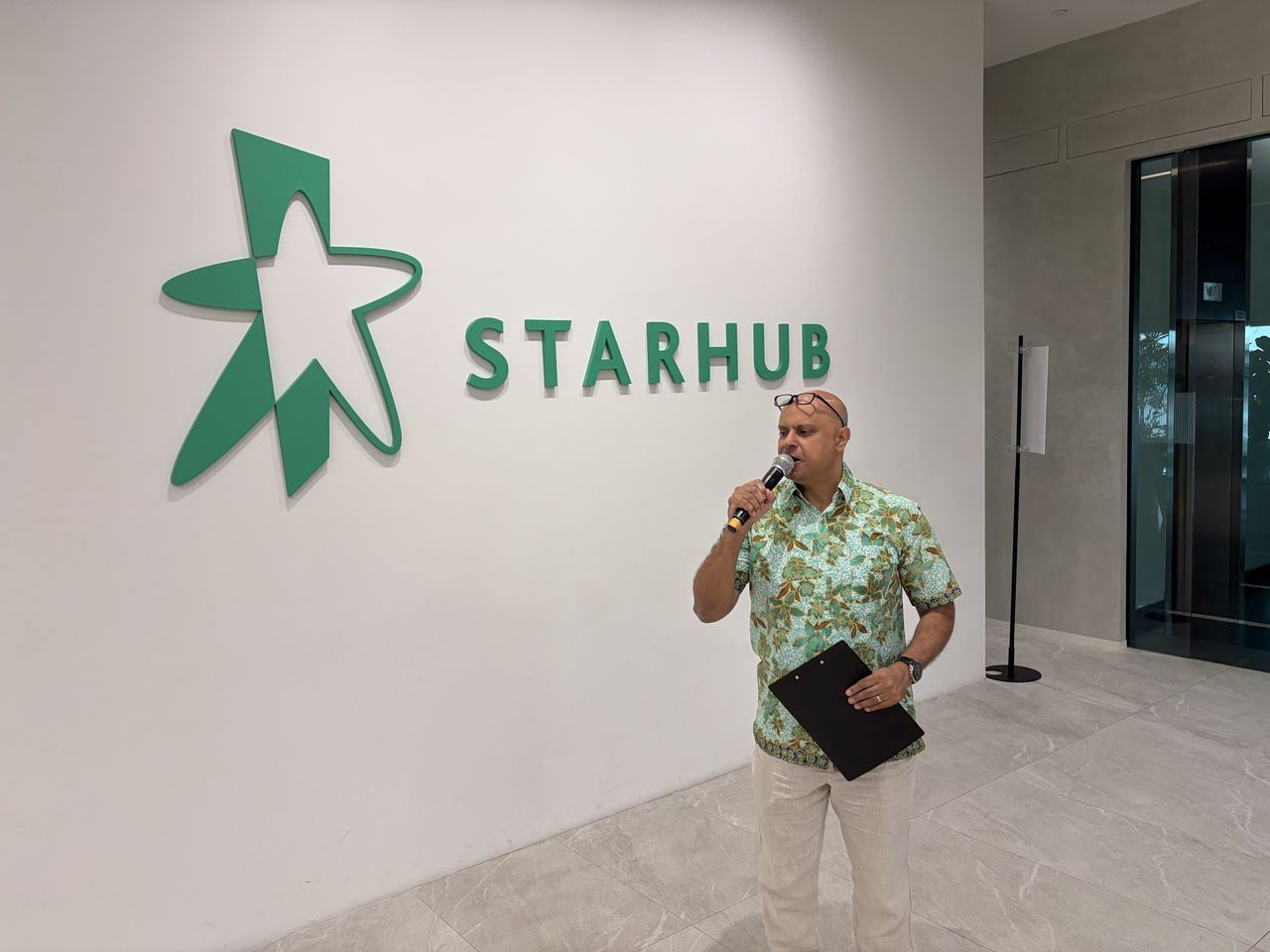 Rico Smith hosting at StarHub